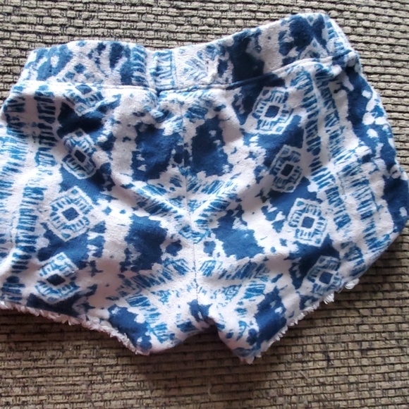 HIPPIE GIRL SHORTS - Picture 3 of 3